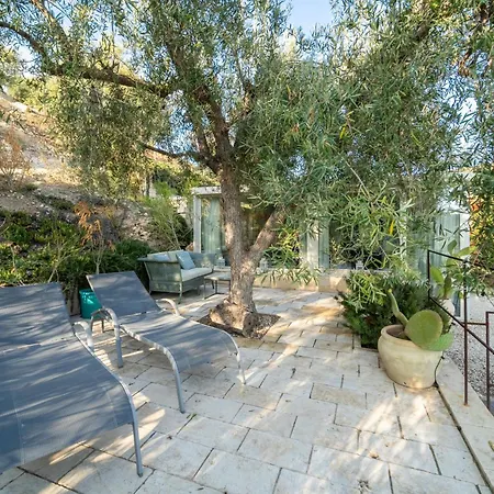 Azalo Country house *